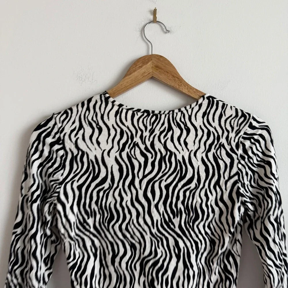 Vintage Y2K Faith‎ Zebra Print Tie Front Long Sleeve Shrug - Picture 8 of 8